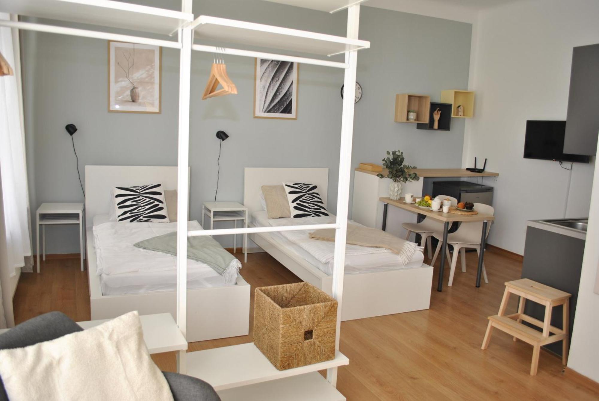 7 Nights Apartments Dominikanske N. Brno Bagian luar foto