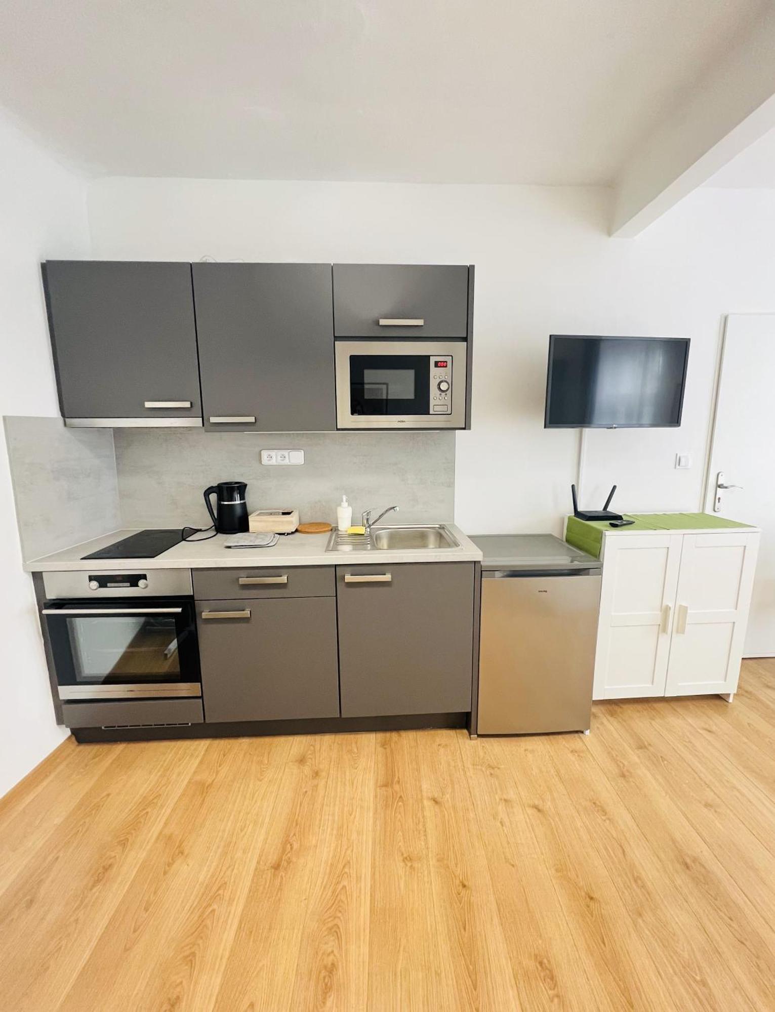 7 Nights Apartments Dominikanske N. Brno Bagian luar foto