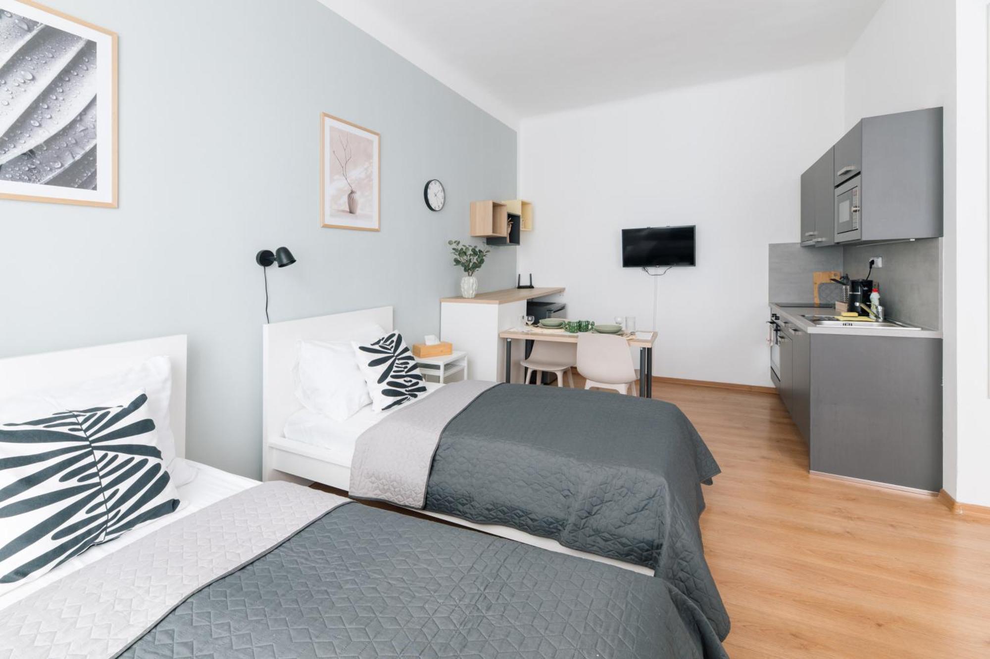 7 Nights Apartments Dominikanske N. Brno Bagian luar foto