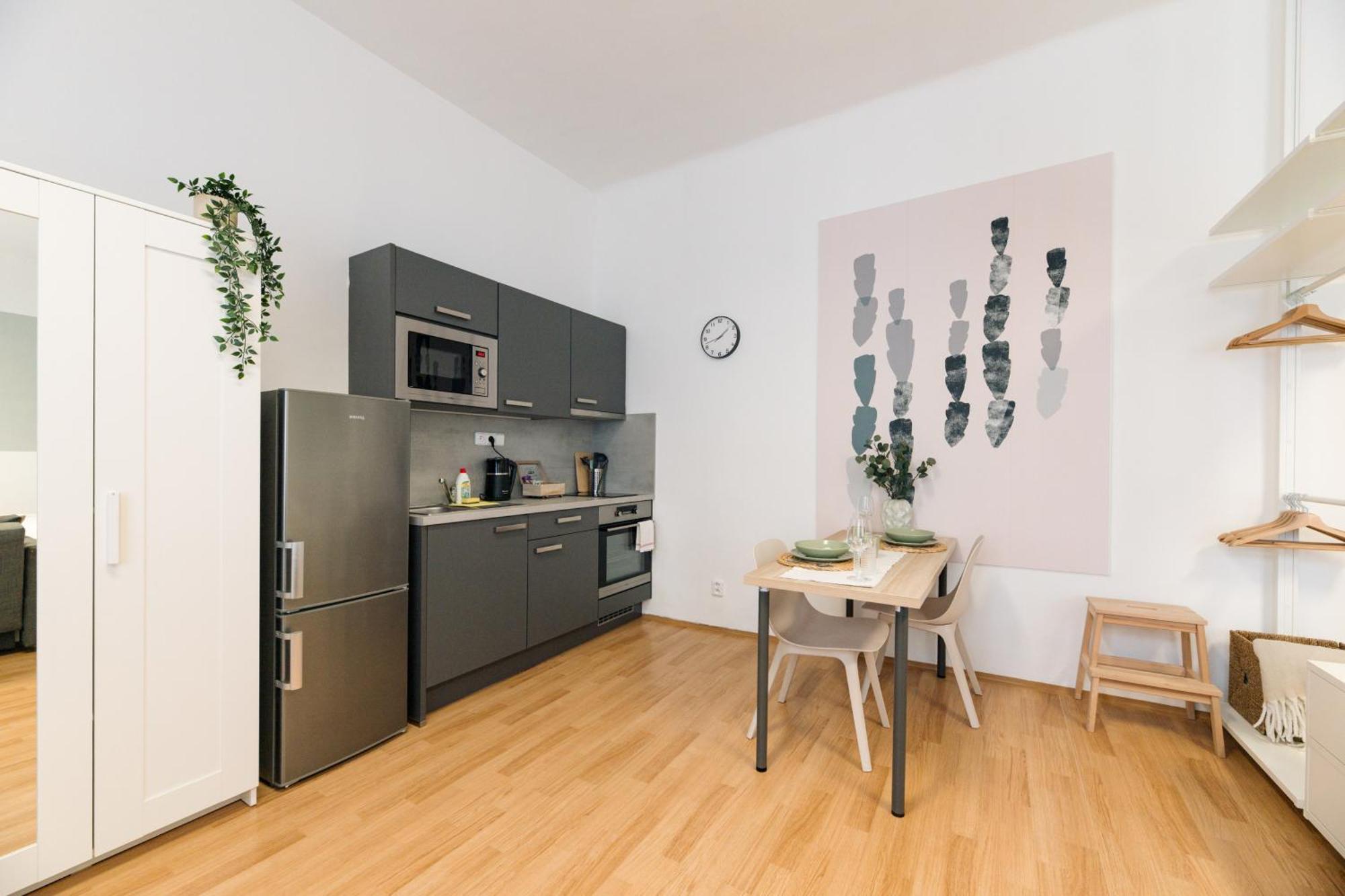 7 Nights Apartments Dominikanske N. Brno Bagian luar foto