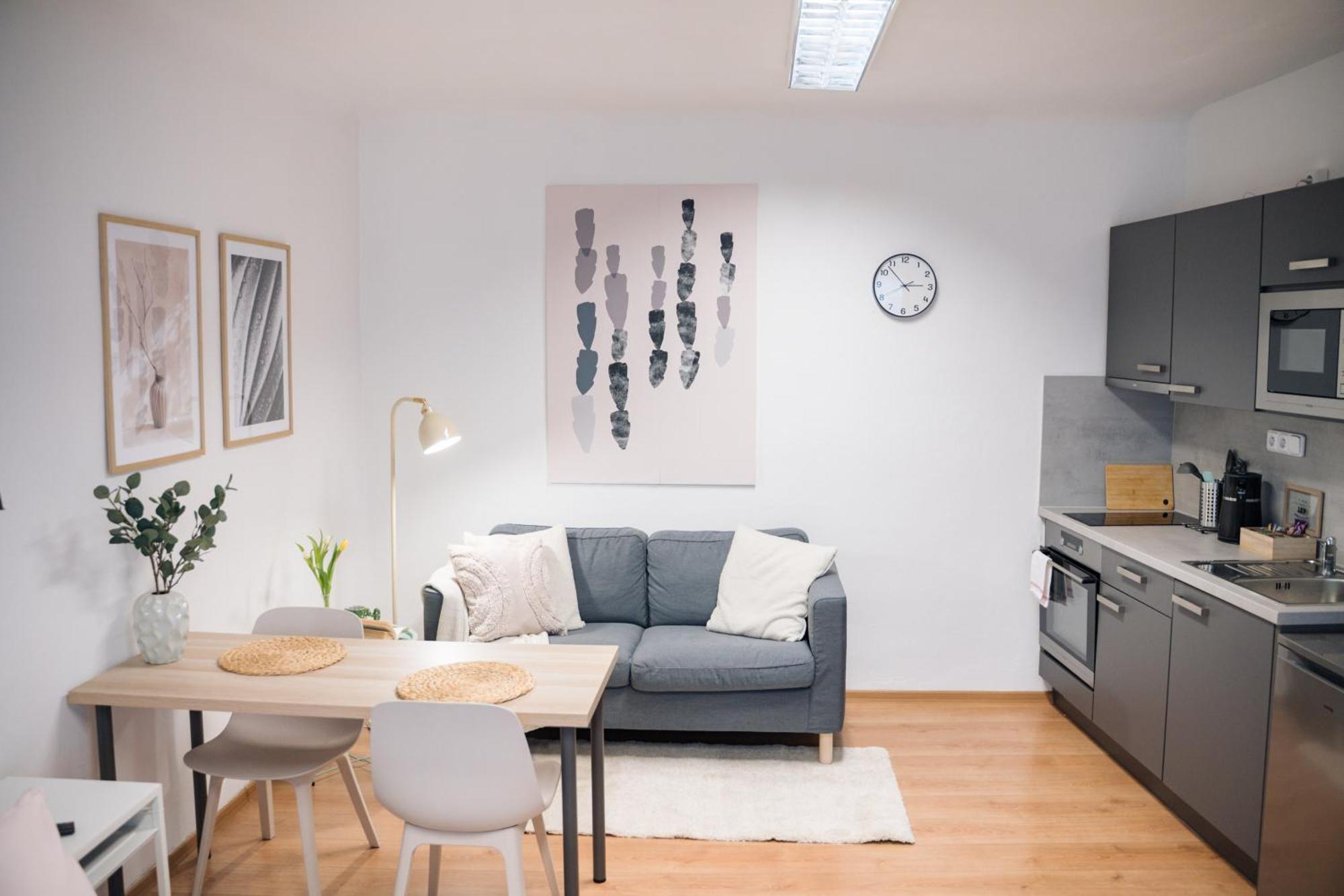 7 Nights Apartments Dominikanske N. Brno Bagian luar foto