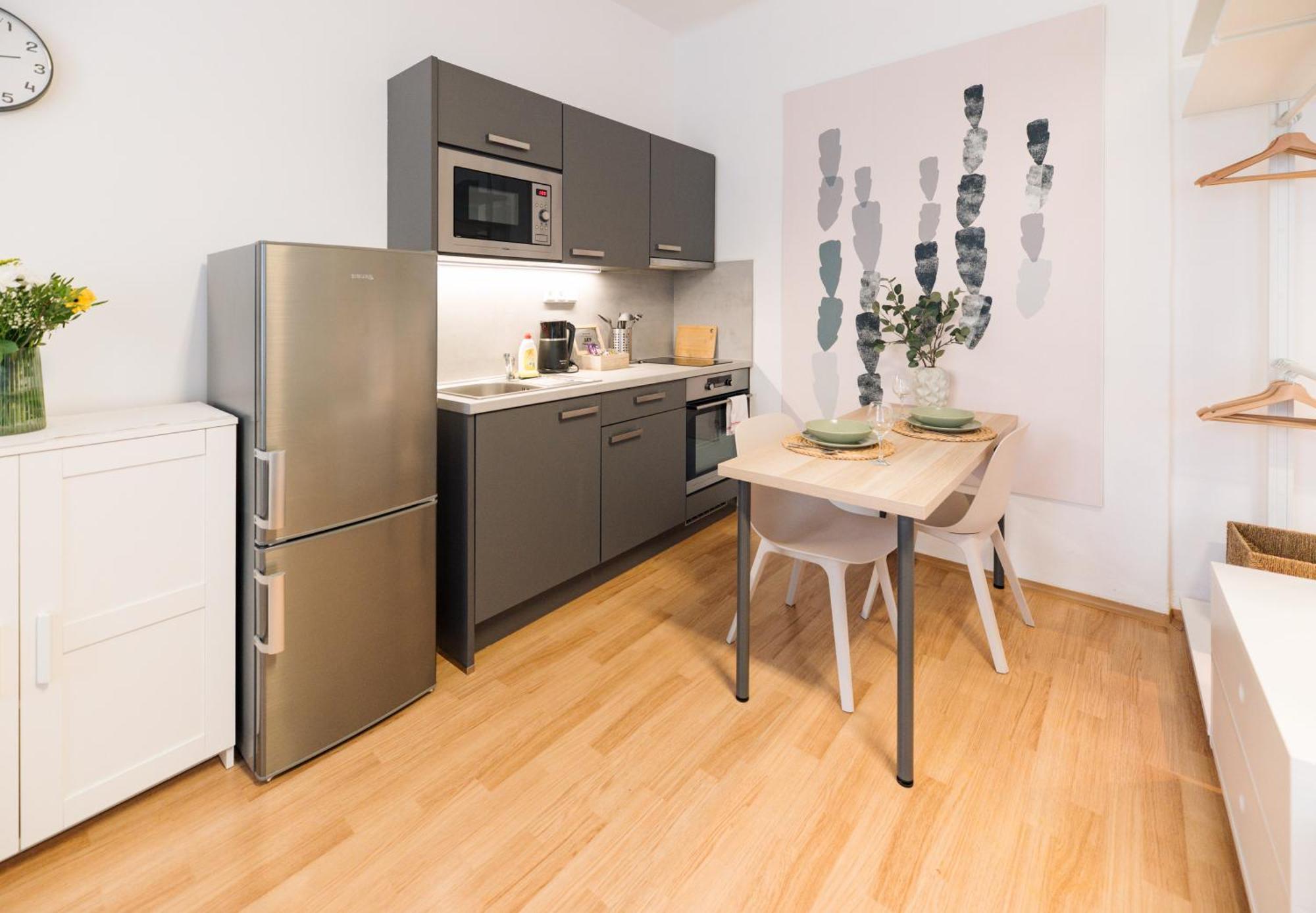 7 Nights Apartments Dominikanske N. Brno Bagian luar foto